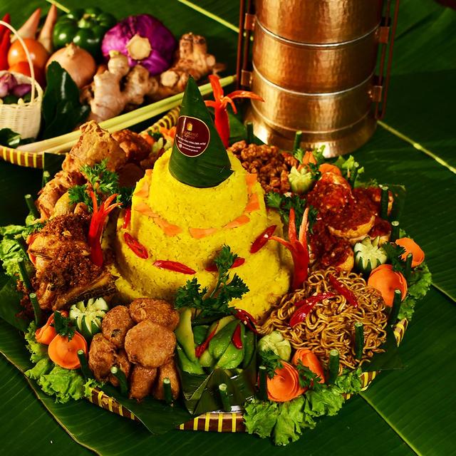 Nasi Tumpeng Standar
